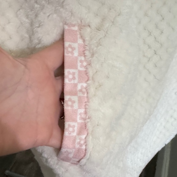 Simply Southern Ivory fleece with pink detail *SOLD OUT* - Picture 6 of 9